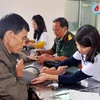 Ha Tinh: Needy people receive free health checks 