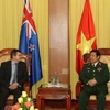 Defence Minister receives New Zealand defence official 