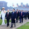 Top leaders pay tribute to late President Ho Chi Minh 