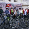 US Ambassador arrives in Hue on cycling tour