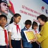 Scholarships presented to ethnic students in Khanh Hoa province