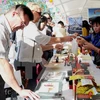 Vietnam attends charity fair in Pakistan