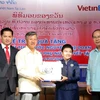 Vice President presents gifts to disabled women in Laos