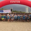 Da Nang: Barefoot runners enjoy day out