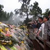 Visitors pay tribute to General Giap during Tet