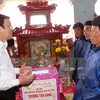 President visits Quang Ngai’s Ly Son island district
