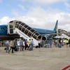 Vietnamese airlines cut fares as fuel costs plummet 