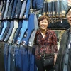 Ambassador visits Vietnamese traders in Russia 