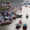 Education fair at Thai floating market generates over 340,000 USD