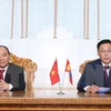 Vietnamese, Mongolian PMs discuss ways to foster bilateral ties 