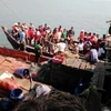 Myanmar: Four die after ferry capsizes