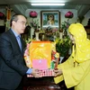 Fatherland Front leader extends New Year wishes to Buddhism