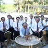 PM offers incense at Truong Son National Martyrs Cemetery