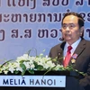 Lao Freedom Order presented to Vietnamese officials