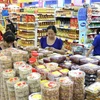 Hanoi, HCM City spend 47 trillion VND on Tet goods