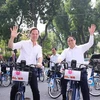 Vietnamese, Dutch PMs bike to explore Hanoi’s beauty