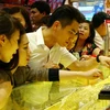 Gold prices fall in local market