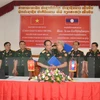 Vietnam hands over defence e-portal to Laos 