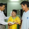 VNA presents gifts to AO victims in Quang Tri