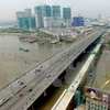 HCM City’s metro route No. 1 bridge sections joined