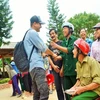 Vietnamese celebrities extend hands to flood victims