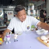 Craftsman makes Asiad mascots from eggshells