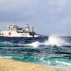 Vietnam’s seas and islands: An Bang waves