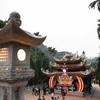 Huong pagoda welcomes flocks of tourists