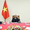 Vietnamese PM, US President hold phone talks