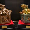 Bat Trang ceramic golden imperial seals debut ahead of Tet