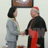 Party official makes Christmas visit to Hanoi archbishop 