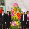 Hanoi authorities congratulate parishioners on Christmas 
