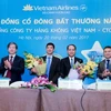 Vietnam Airlines holds extraordinary shareholder meeting 
