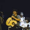 One-armed guitarists from Vietnam, Japan perform in HCM City