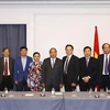 PM meets Vietnamese delegation to UN, Vietnamese businesses