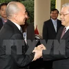 Vietnamese, Cambodian leaders exchange congratulations on diplomatic ties