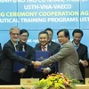 Vietnam Airlines, university provide aeronautical training