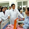 Deputy PM presents gifts to cancer patients, staff in Hospital K