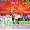 Ho Chi Minh City leaders share pre-Tet joy with workers 