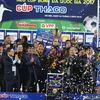 Quang Nam team takes National Super Cup trophy