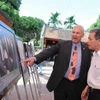 US professors visit Vietnam