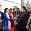 Top legislator meets Vietnamese community in the Netherlands