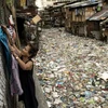 Philippines cleans up plastic trash-choked canal