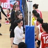 US female junior volleyball players play in Vietnam