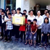 Da Nang Fatherland Front assists poor people