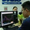 Vietnamese stocks gain on divestment plans
