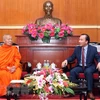 VFF Vice President receives Lao Buddhist official 