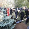 Party chief lays flower at President Ho Chi Minh’s statue in Moscow