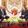 Deputy PM hosts Singaporean counterpart in Hanoi