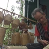 Artisan carries on Raglai traditional craft